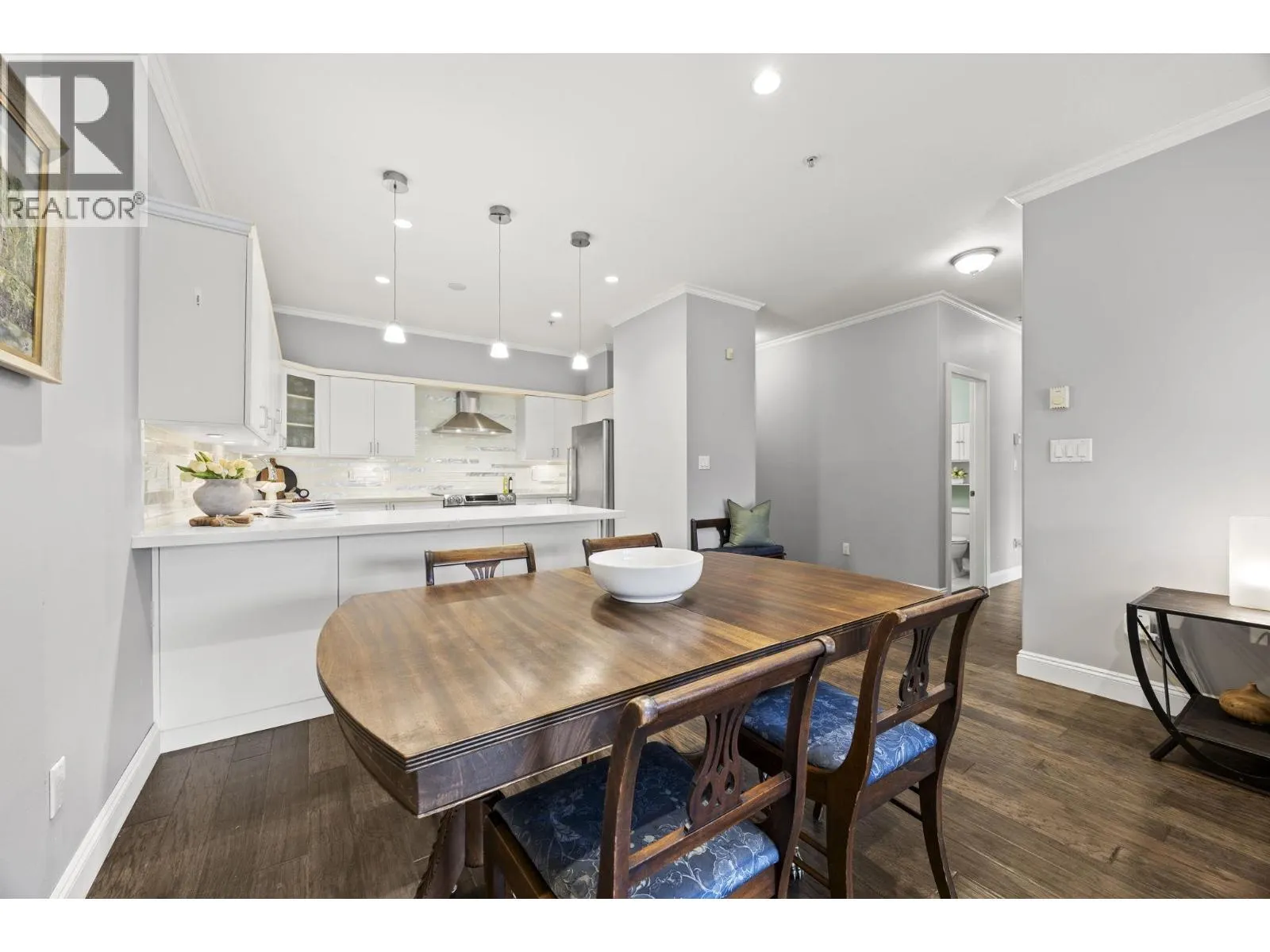103 121 SHORELINE CIRCLE