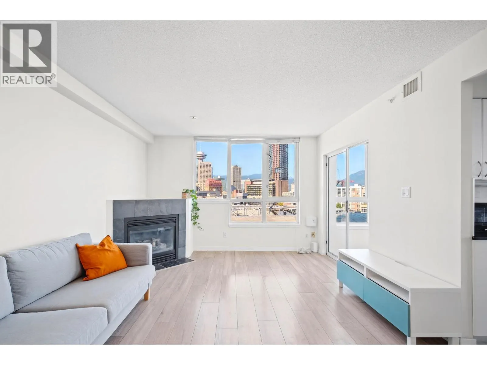 110X 63 KEEFER PLACE