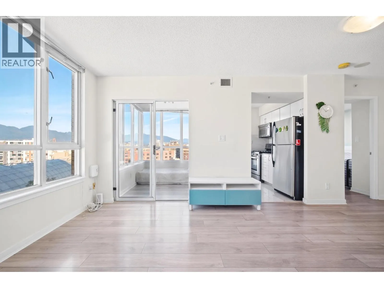 110X 63 KEEFER PLACE