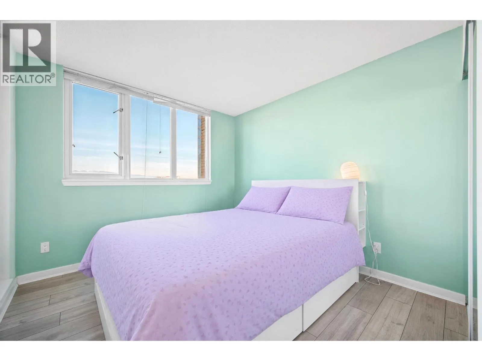 110X 63 KEEFER PLACE