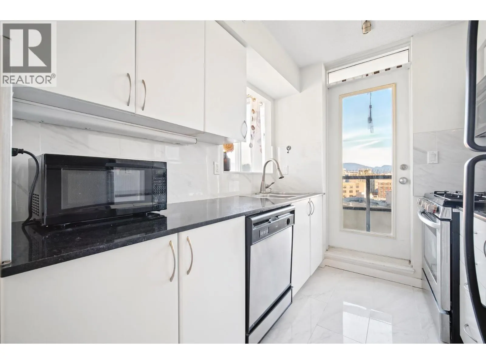 110X 63 KEEFER PLACE