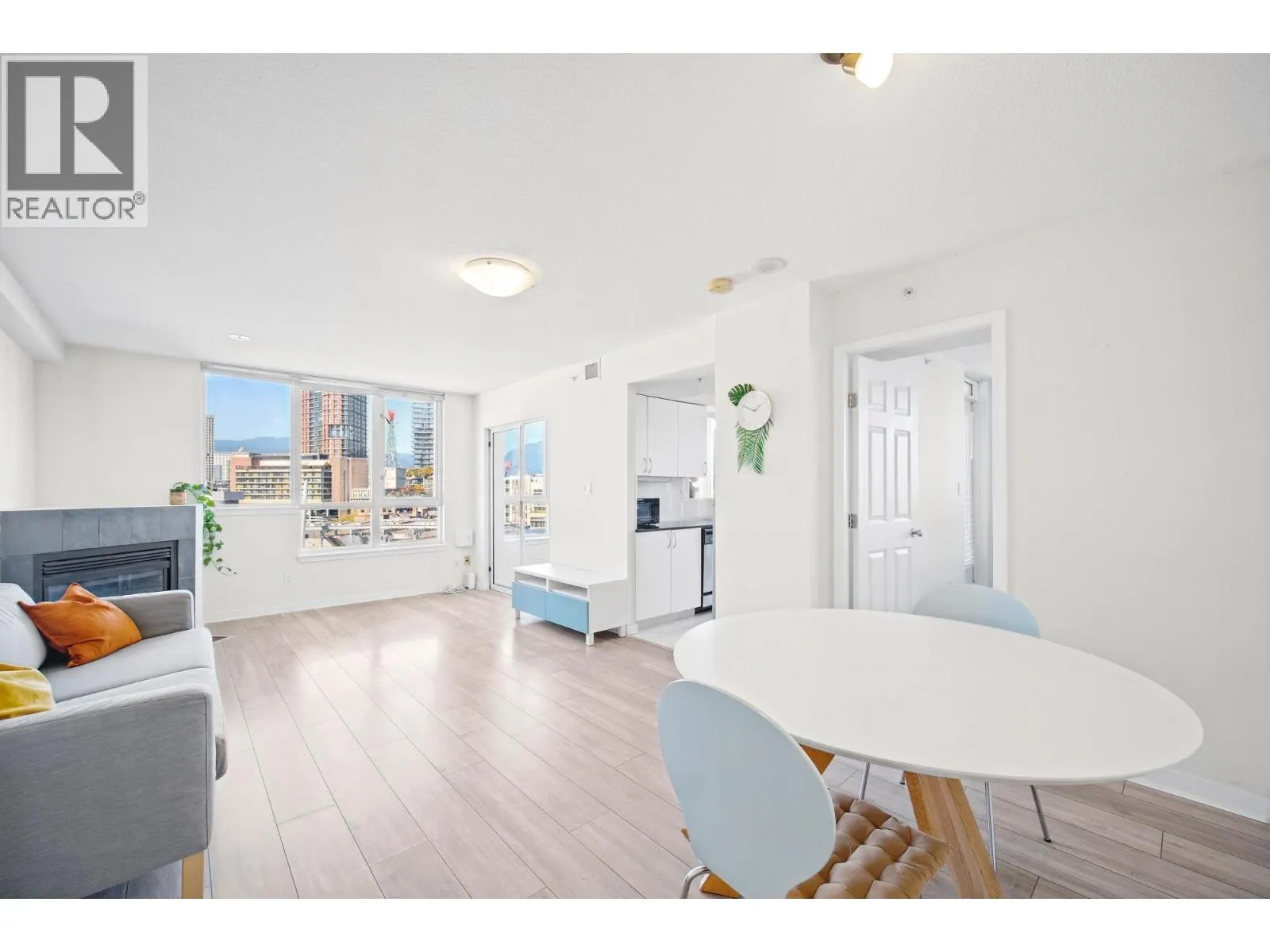 110X 63 KEEFER PLACE