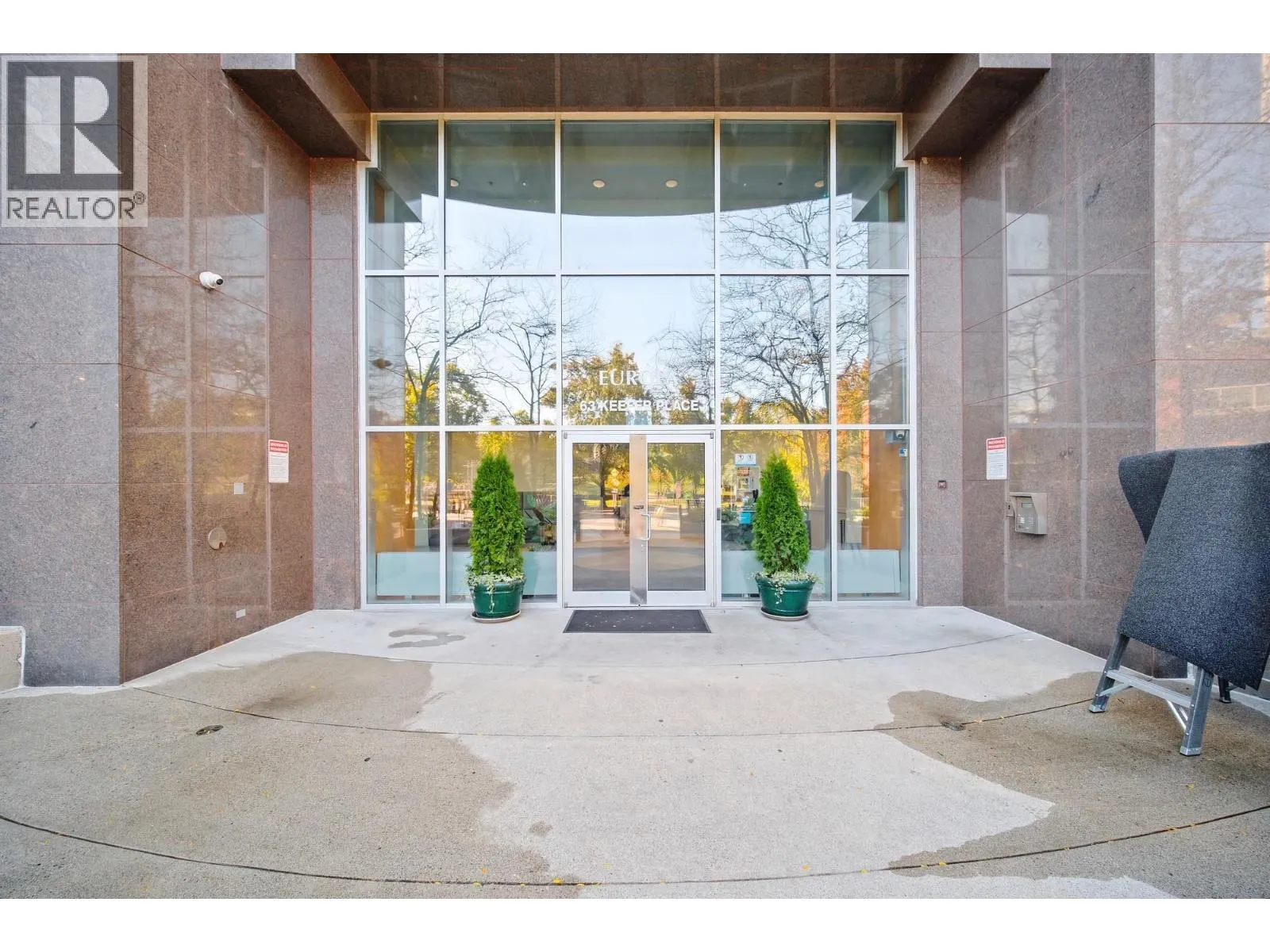110X 63 KEEFER PLACE