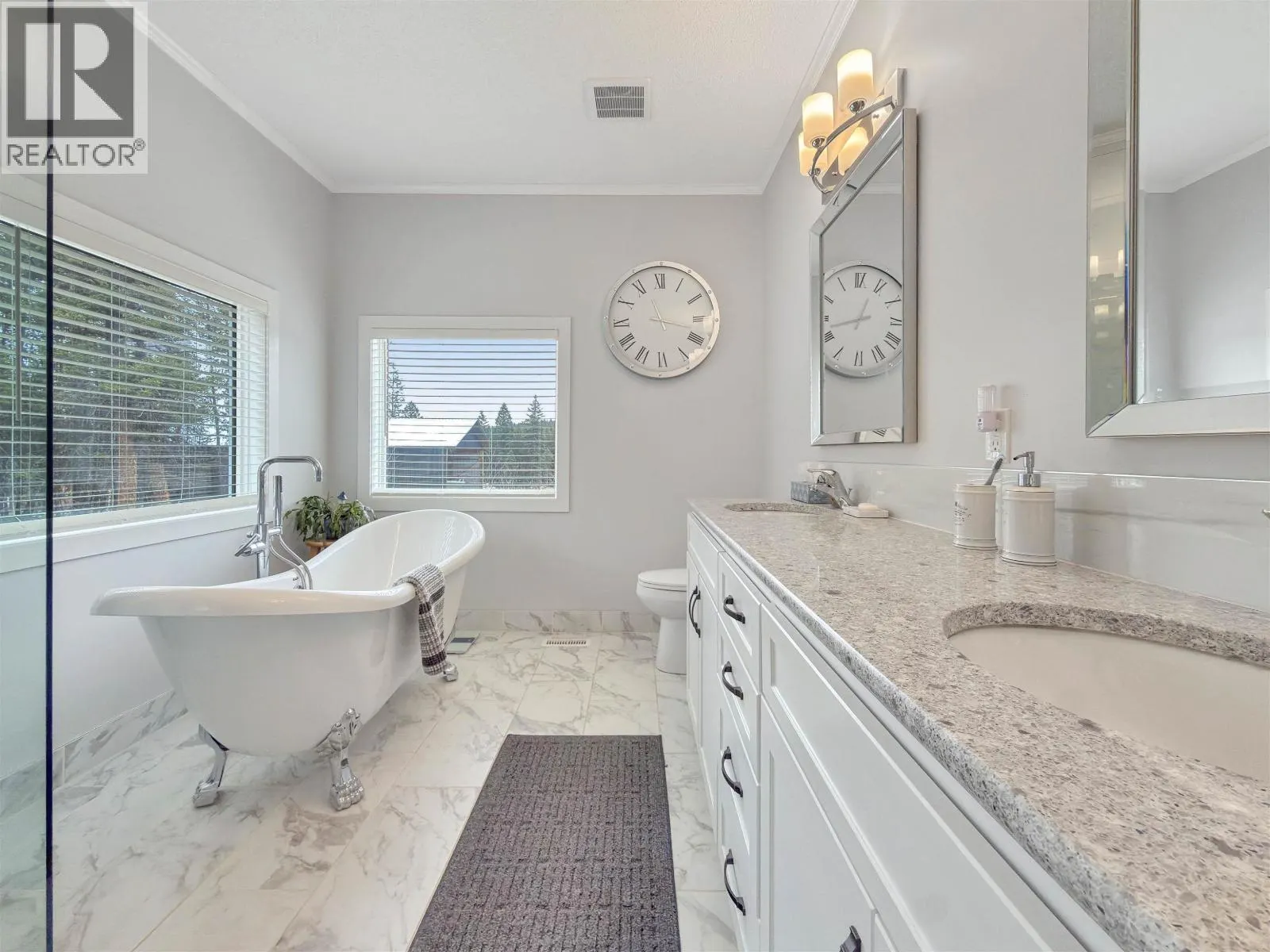 2645 MISTY CRESCENT