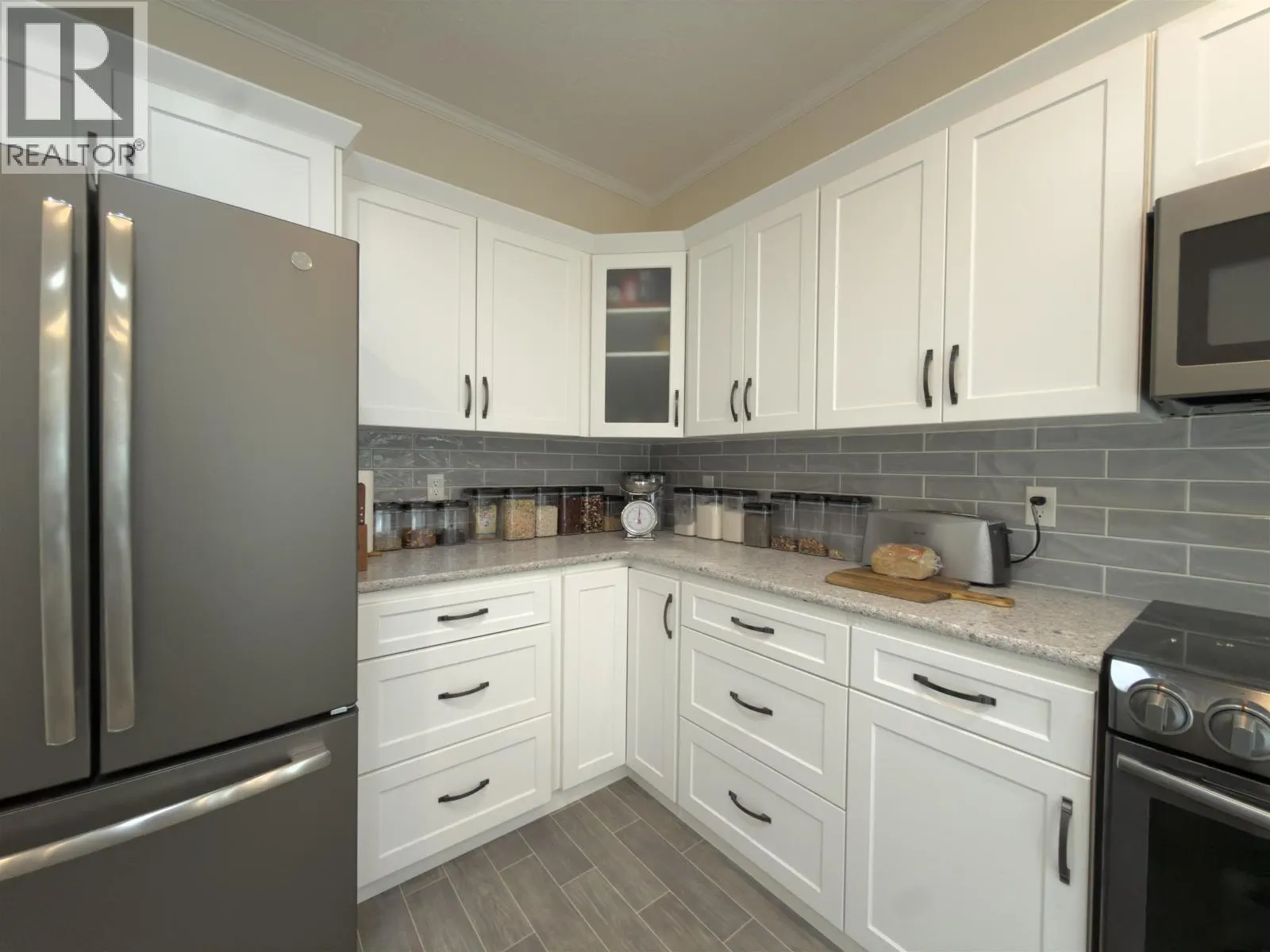2645 MISTY CRESCENT