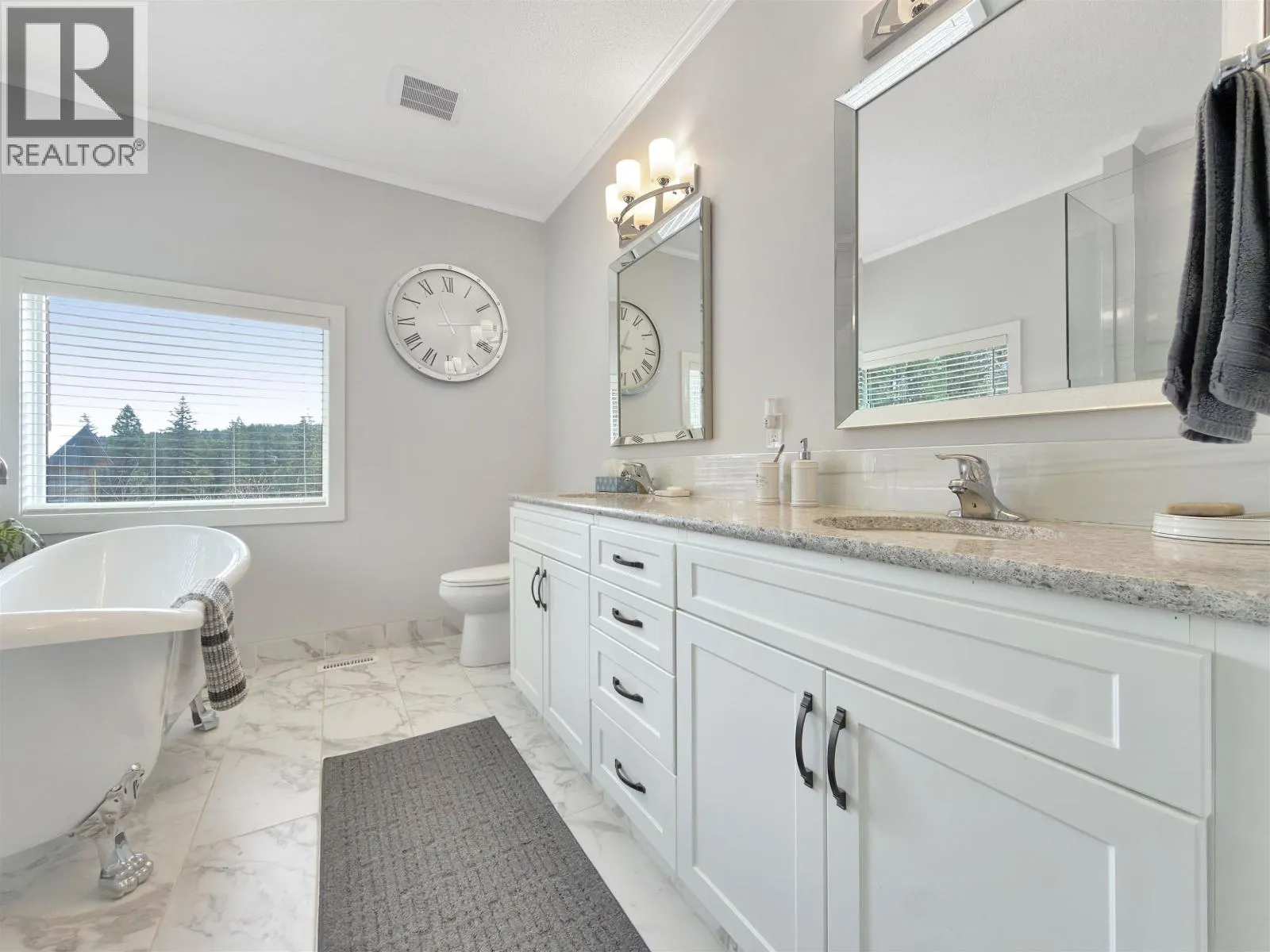 2645 MISTY CRESCENT