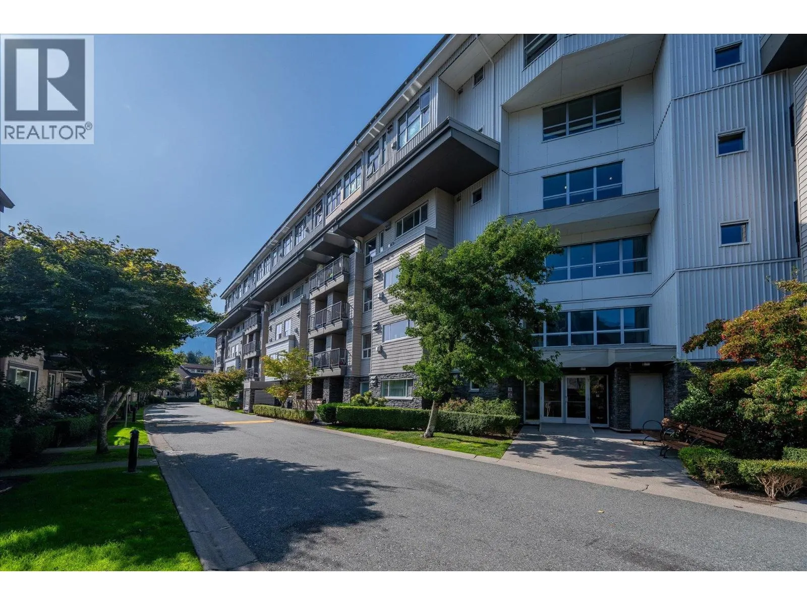 207 1212 MAIN STREET