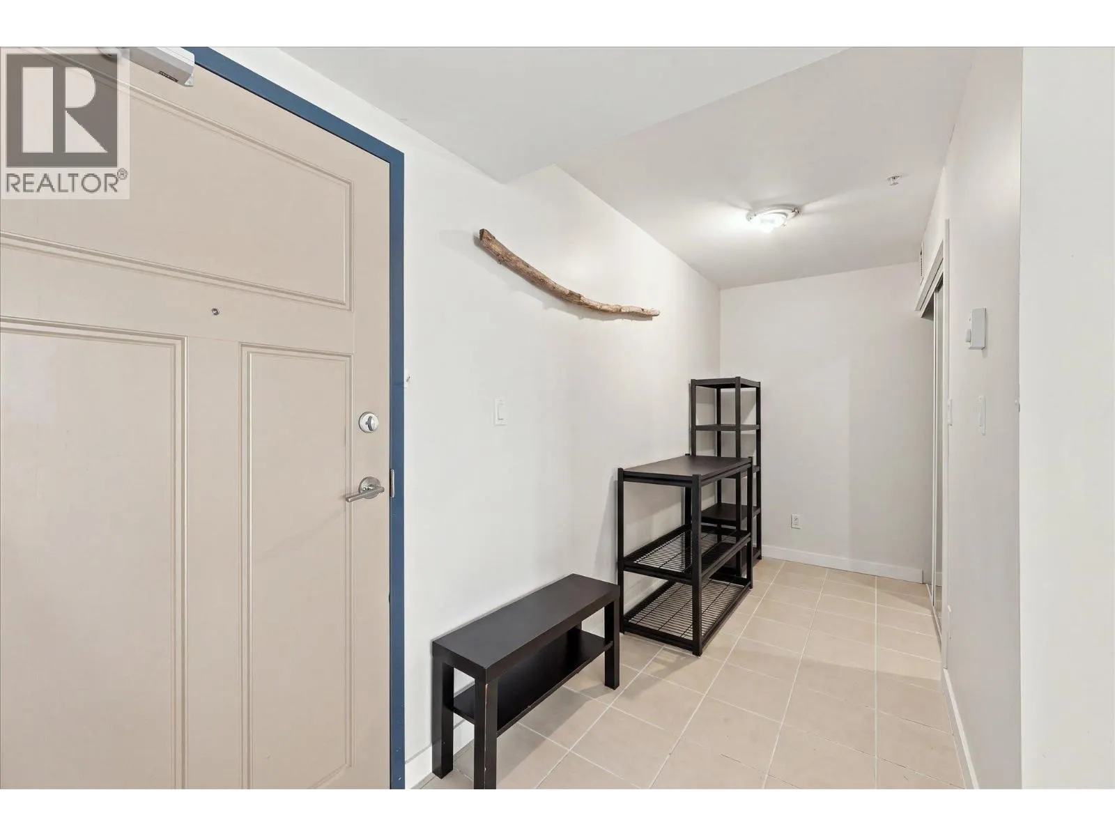207 1212 MAIN STREET