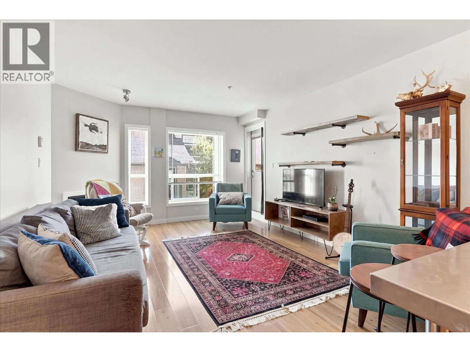 207 1212 MAIN STREET