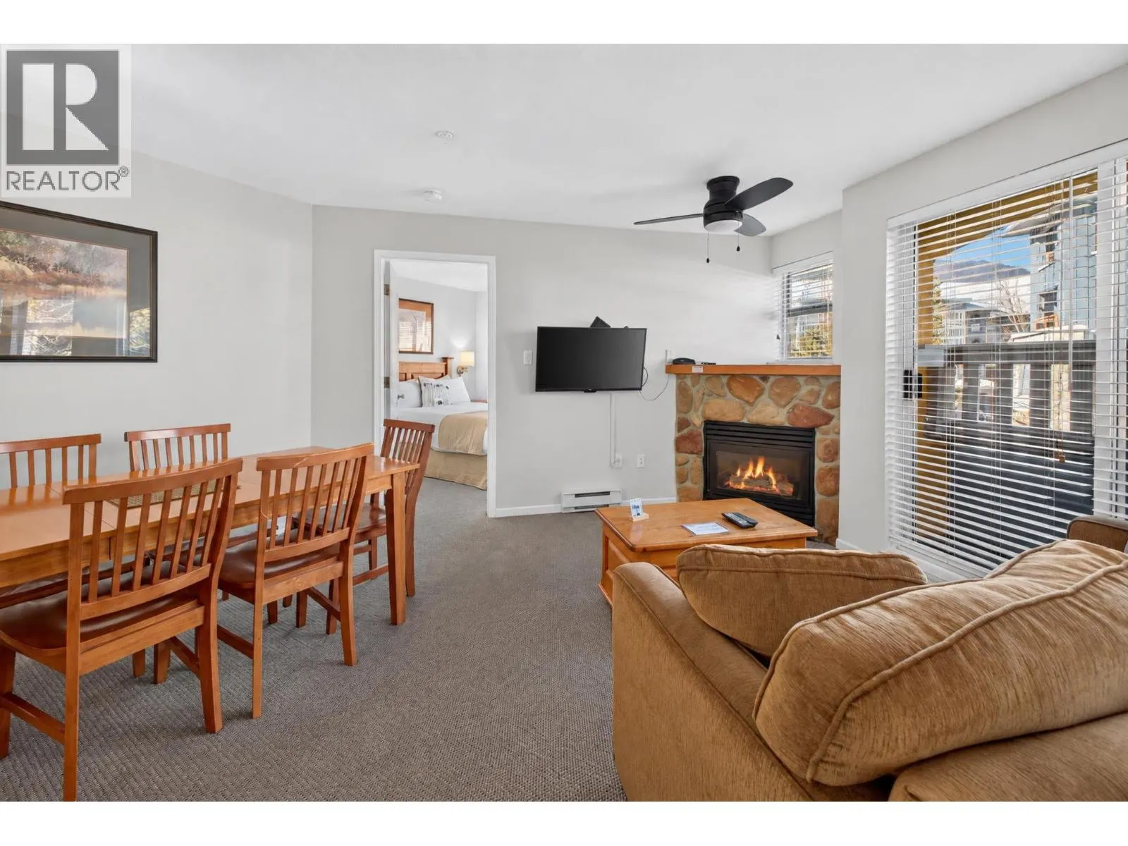 205 4314 MAIN STREET
