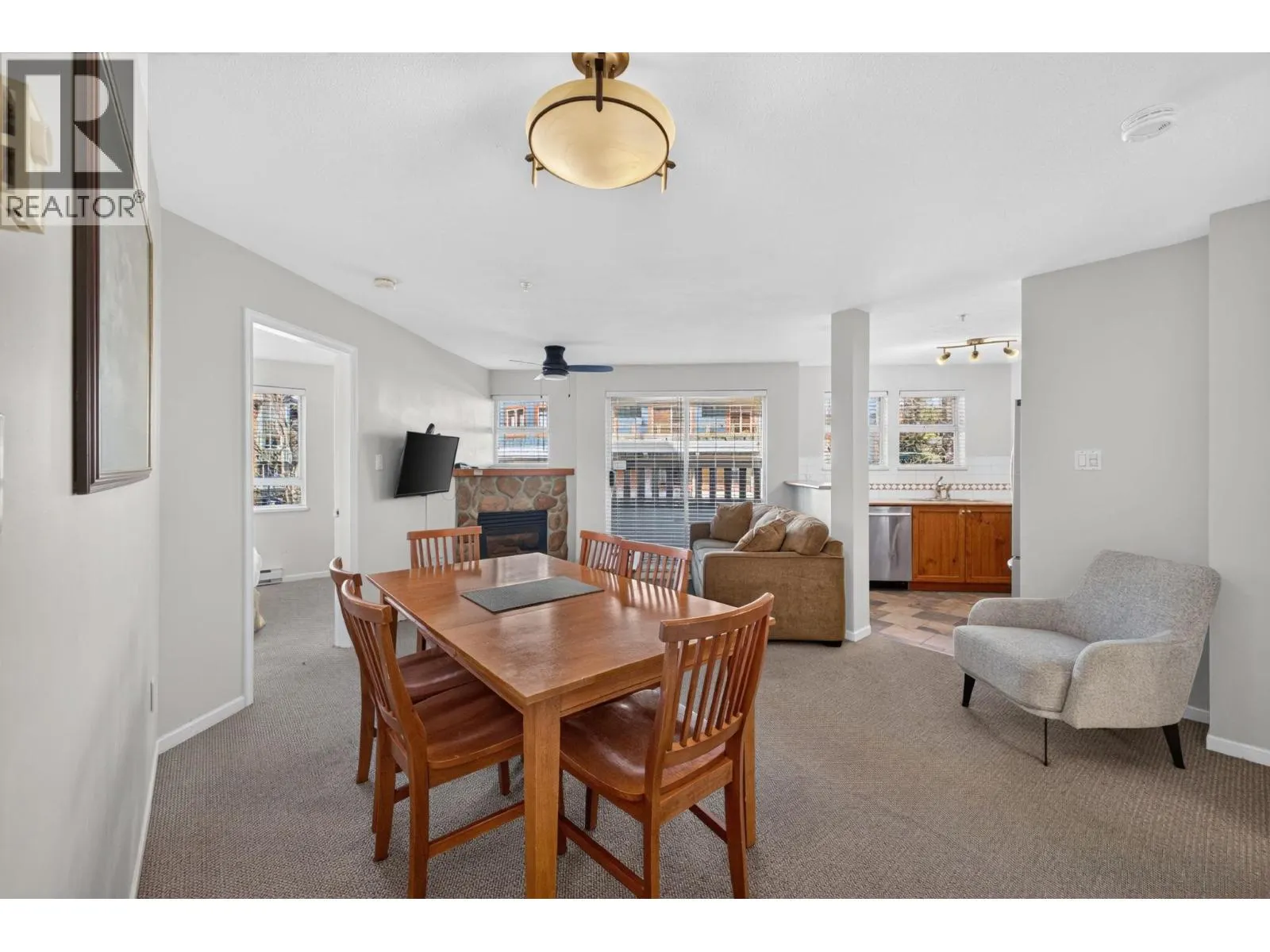 205 4314 MAIN STREET