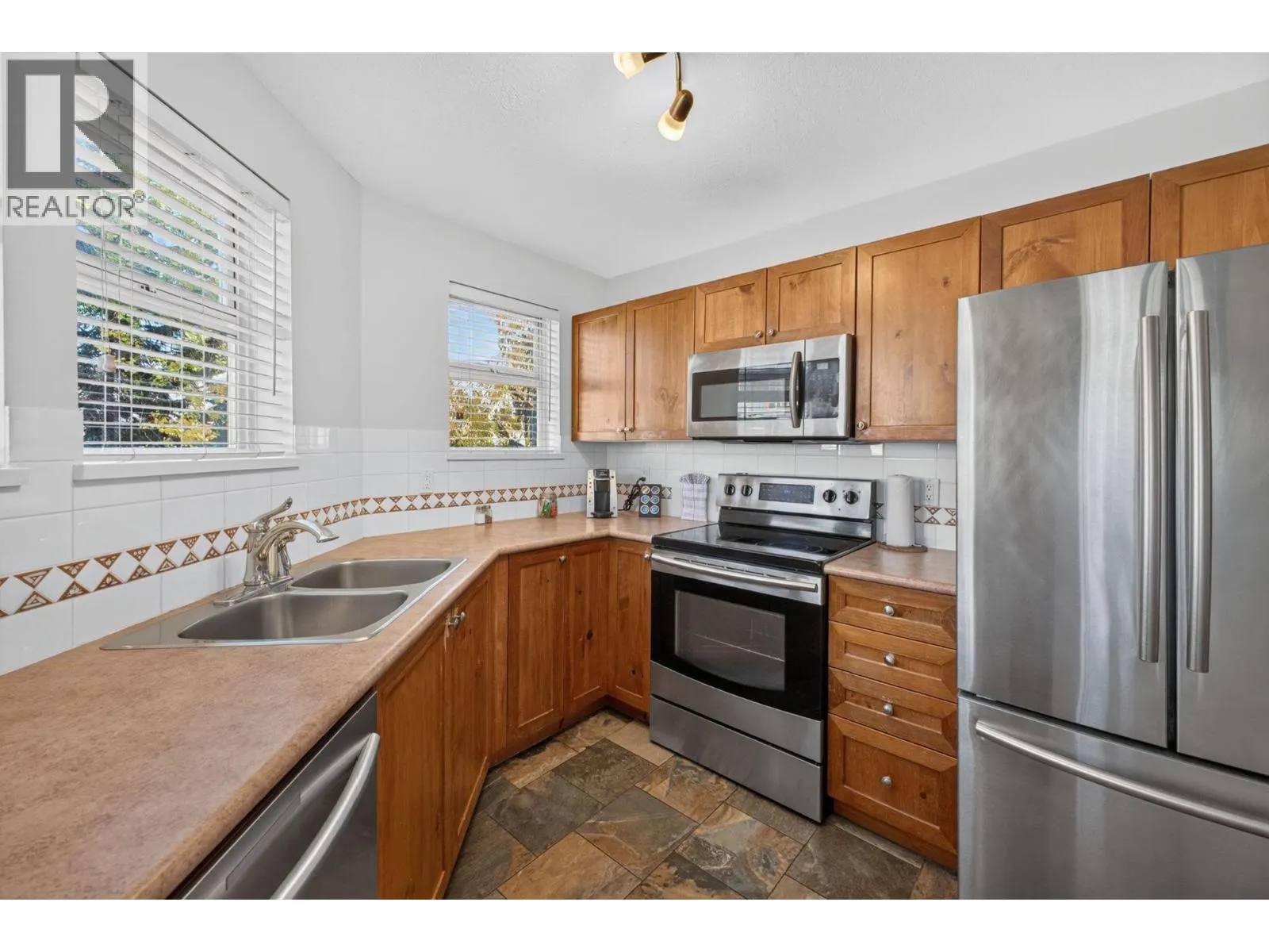 205 4314 MAIN STREET