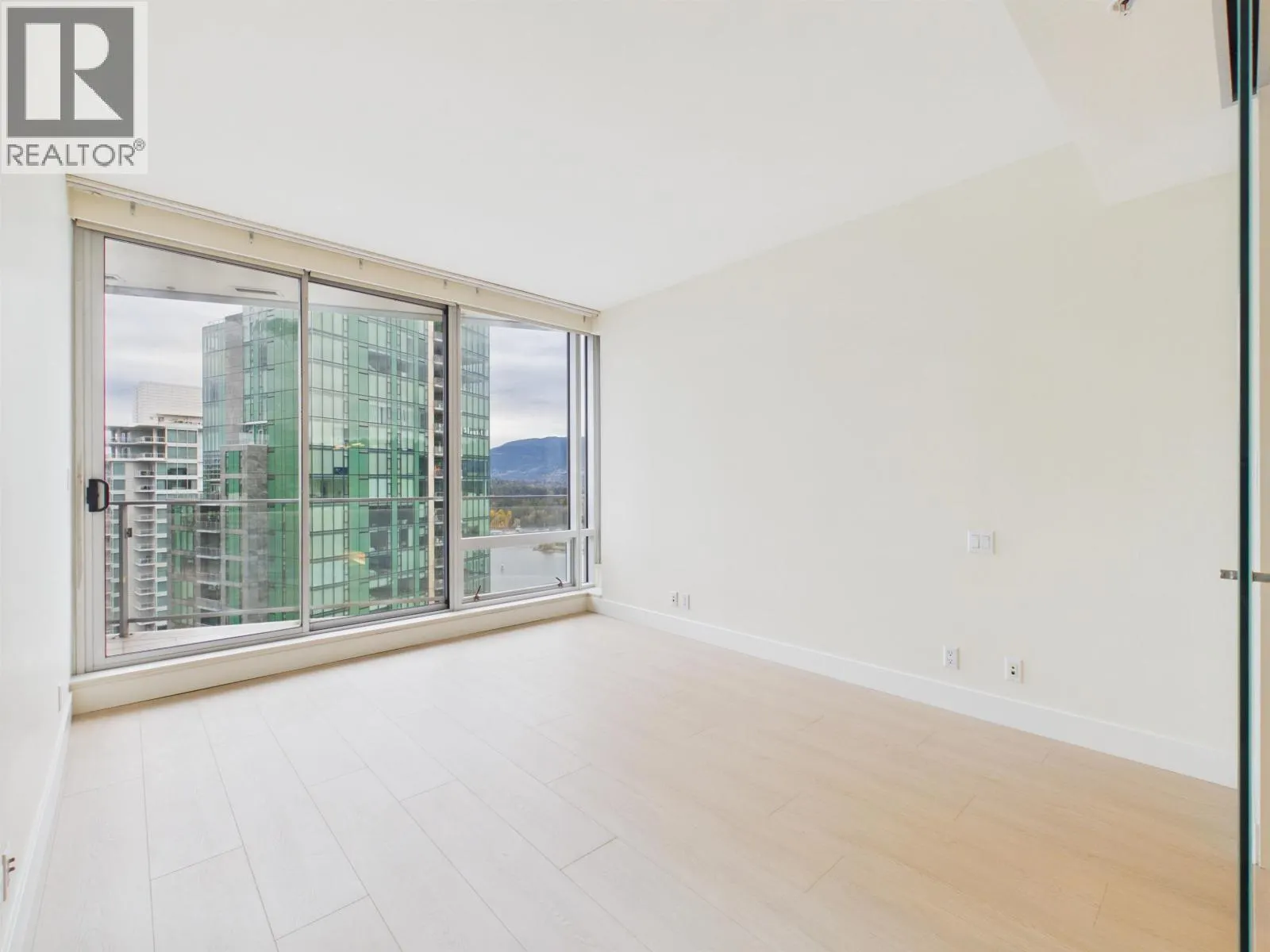 2403 1077 W CORDOVA STREET