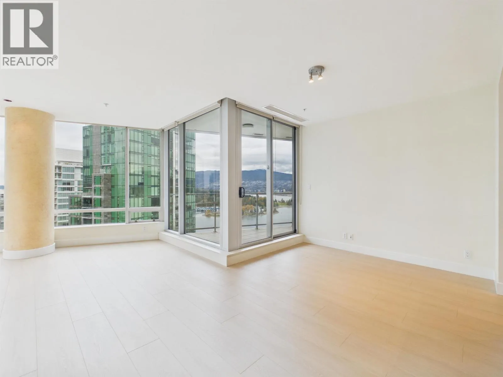 2403 1077 W CORDOVA STREET