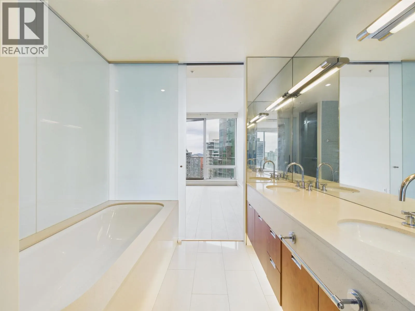 2403 1077 W CORDOVA STREET