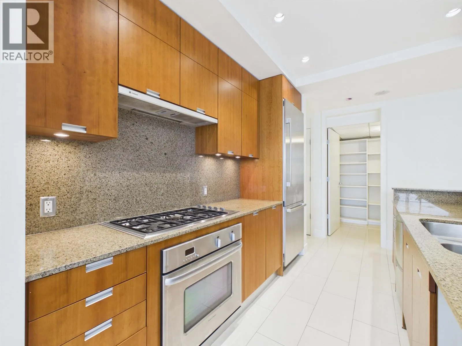 2403 1077 W CORDOVA STREET