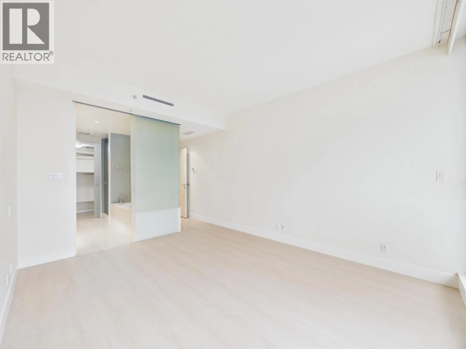 2403 1077 W CORDOVA STREET