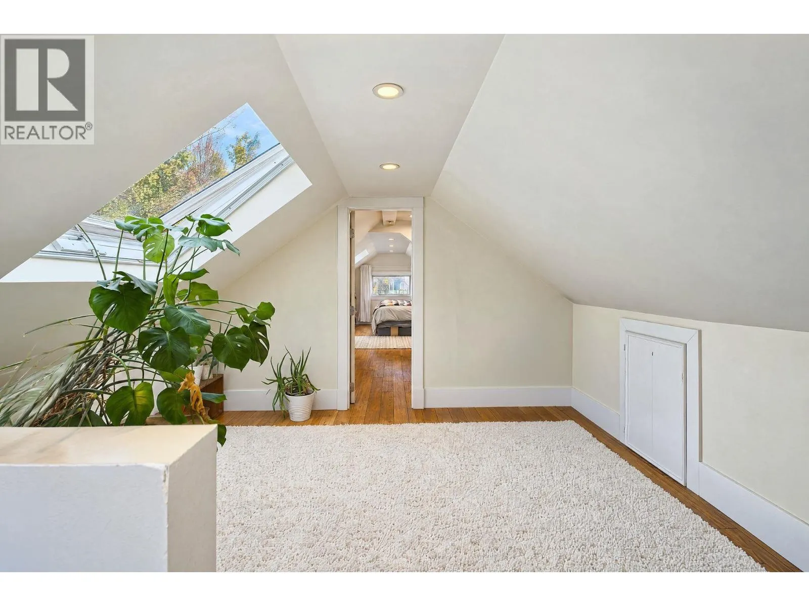 1701 SEMLIN DRIVE
