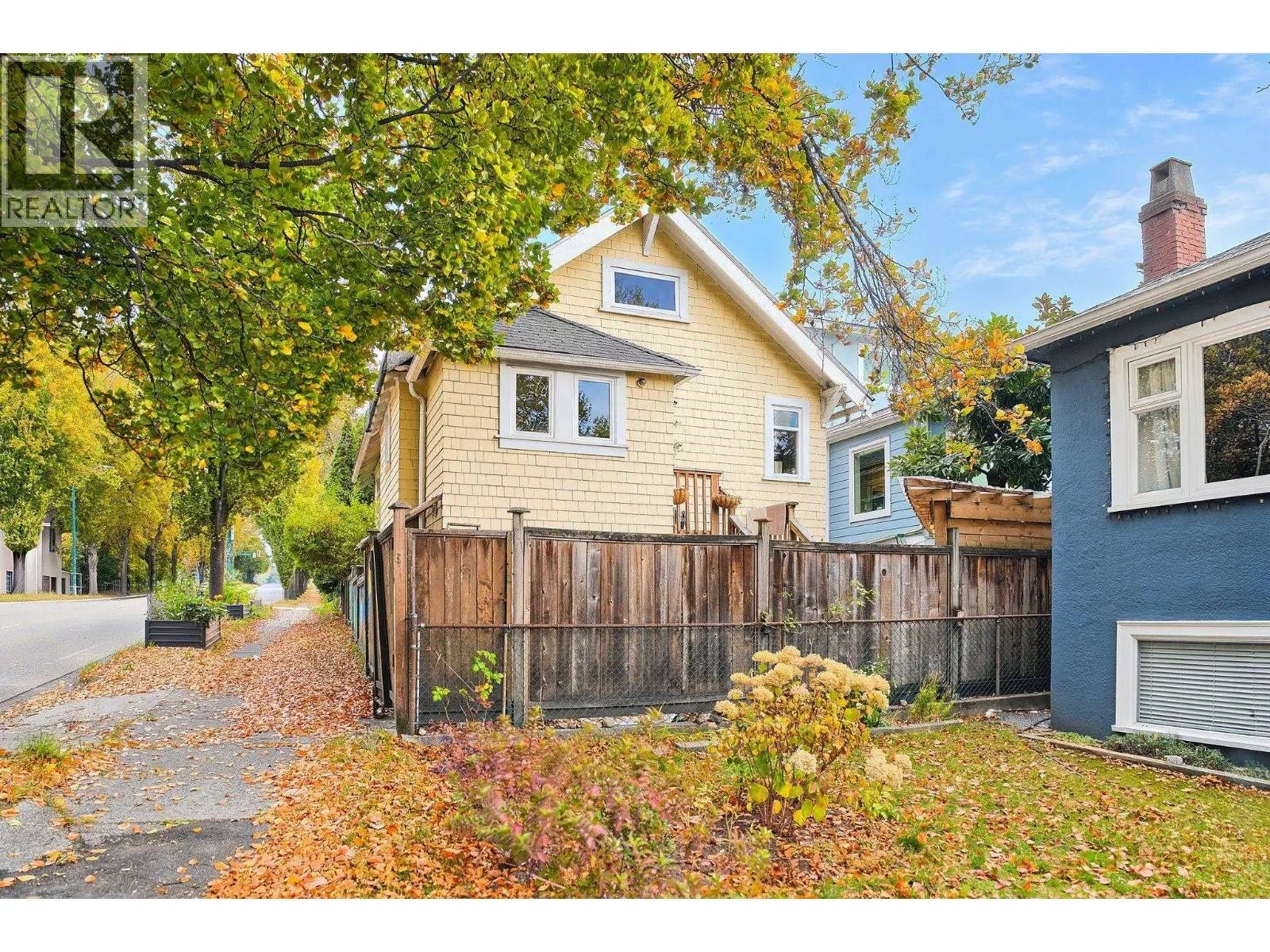 1701 SEMLIN DRIVE