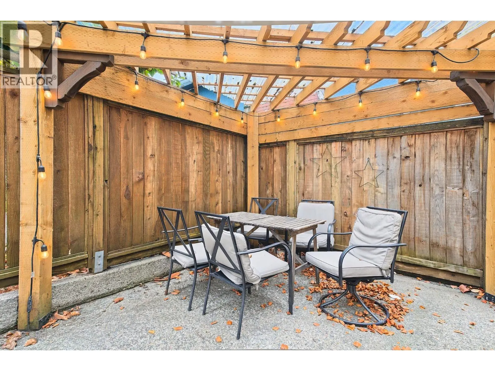 1701 SEMLIN DRIVE
