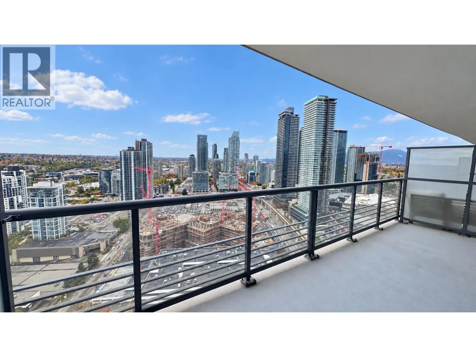 3409 4720 N LOUGHEED HIGHWAY