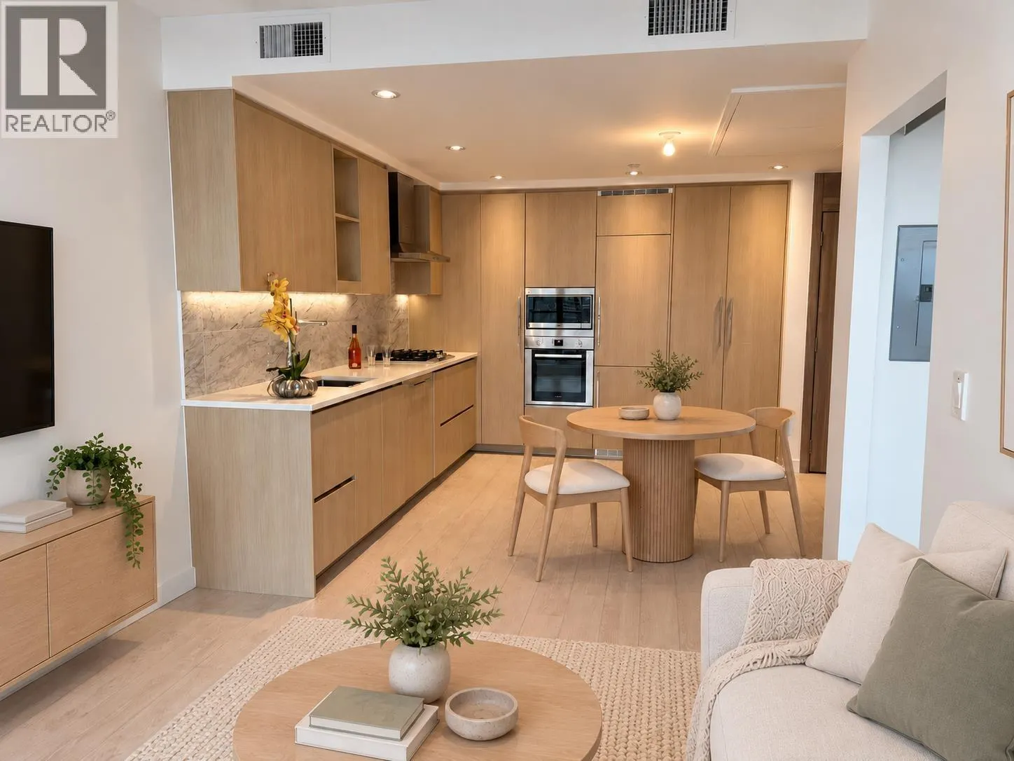 3409 4720 N LOUGHEED HIGHWAY