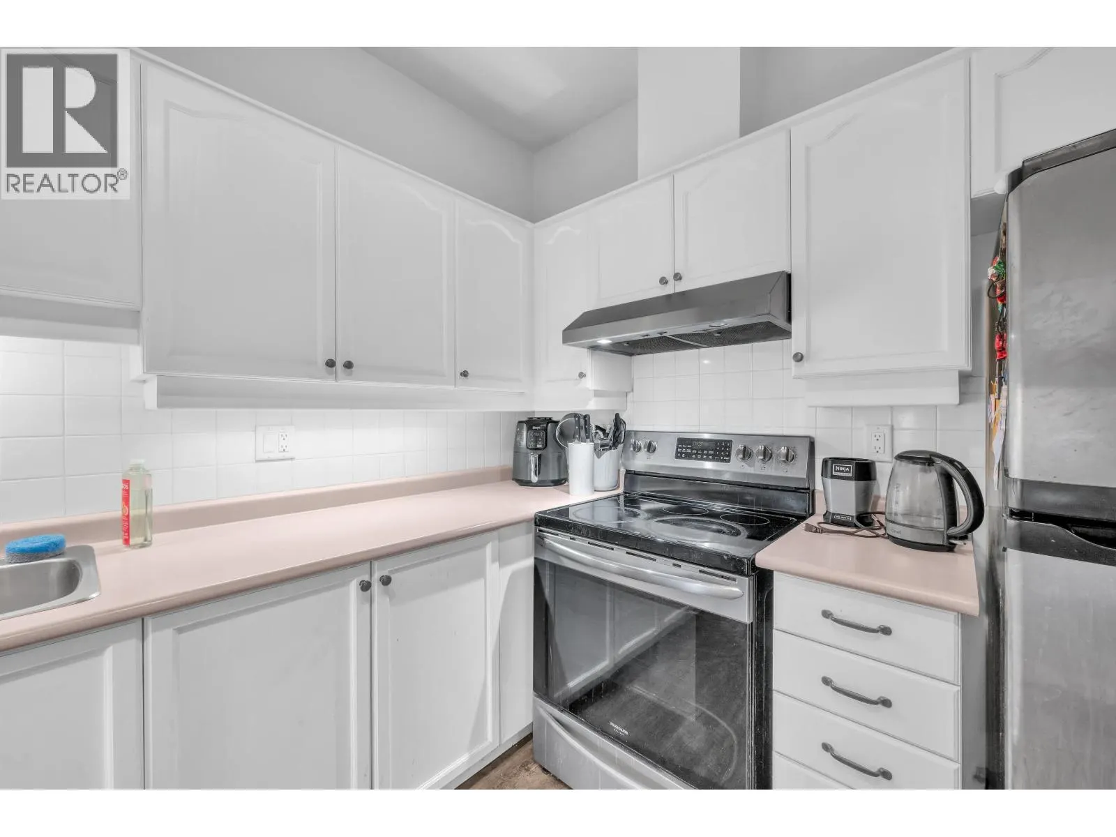 413 6742 STATION HILL COURT