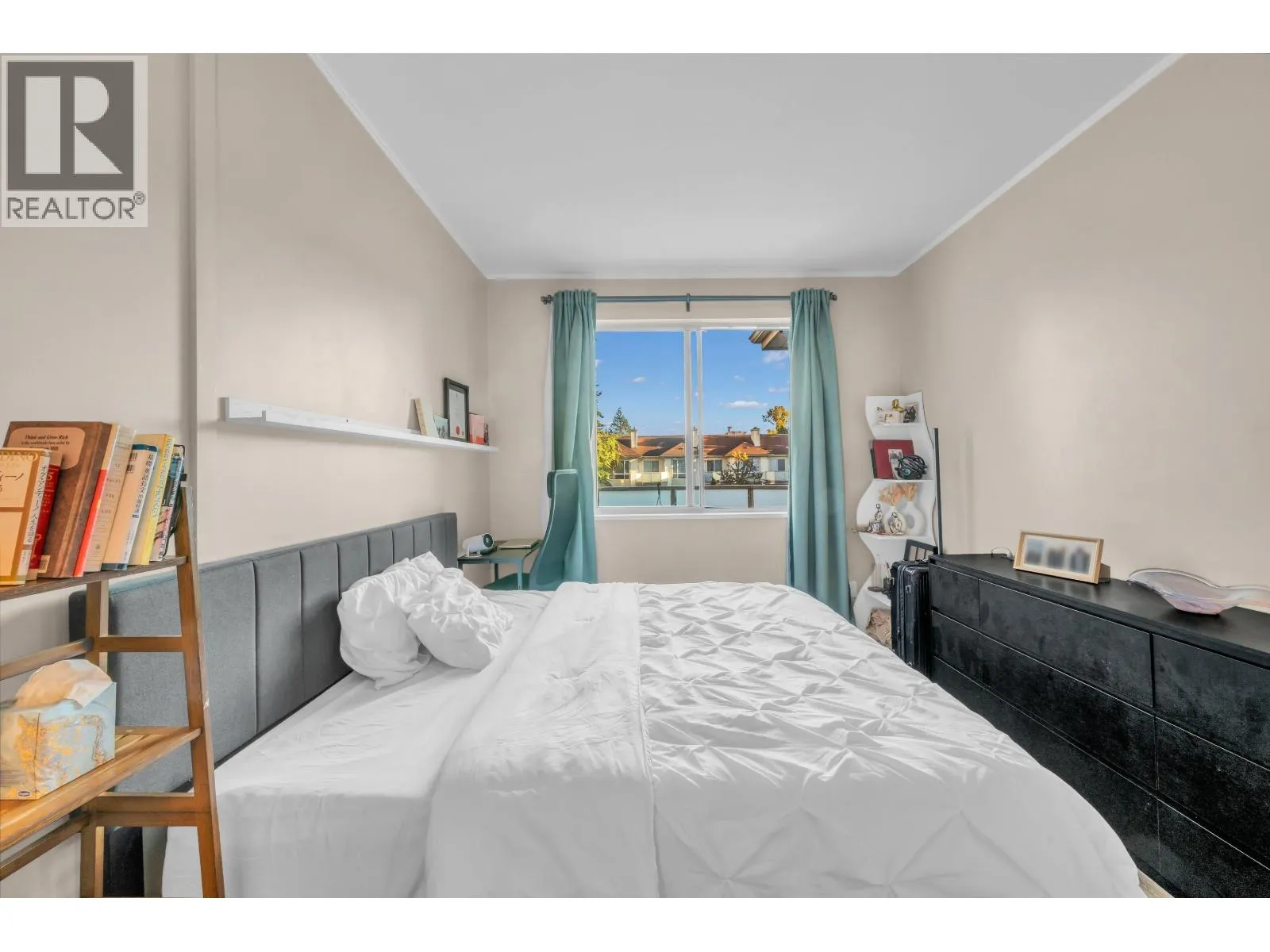 413 6742 STATION HILL COURT