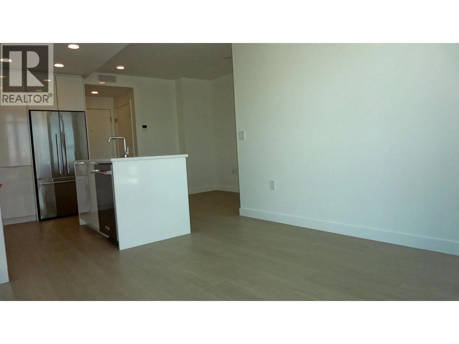1400 7683 PARK CRESCENT