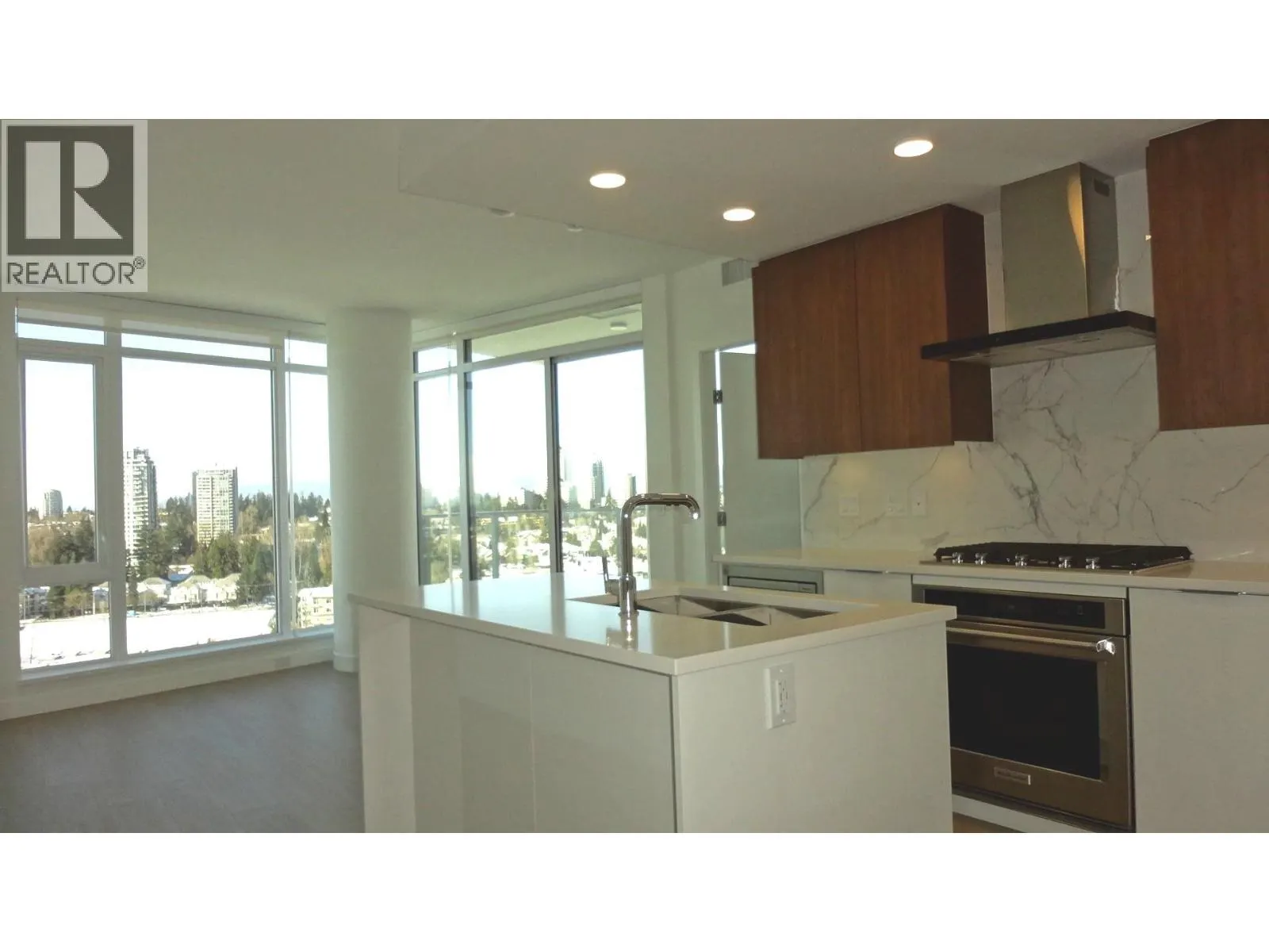 1400 7683 PARK CRESCENT