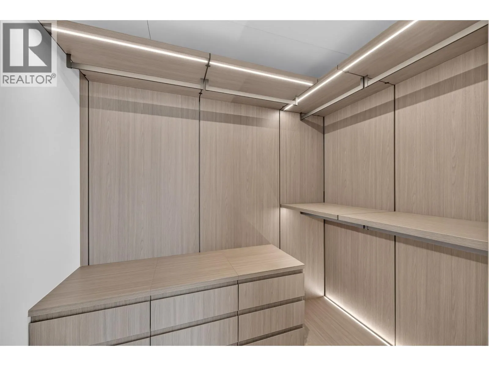 2601 1408 ROBSON STREET