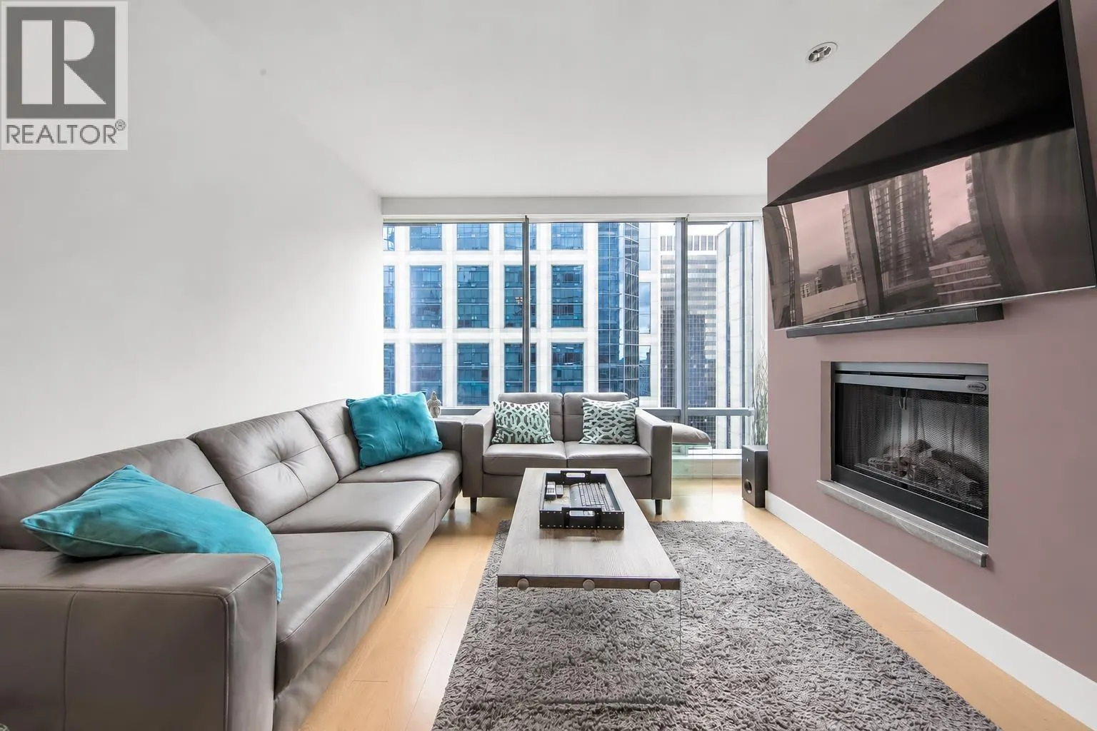 2504 1111 ALBERNI STREET