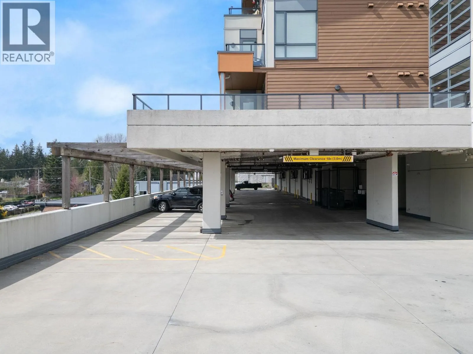 303 875 GIBSONS WAY