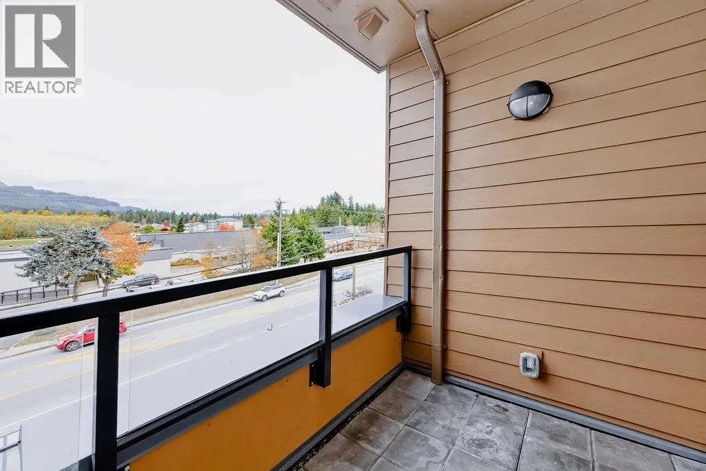 303 875 GIBSONS WAY