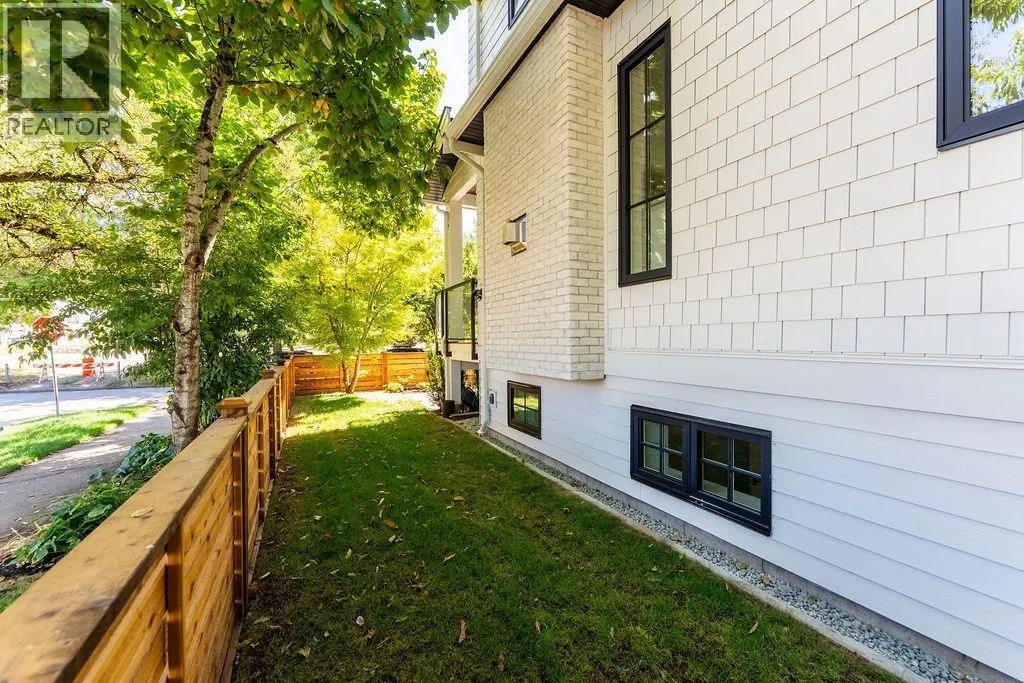3233 PENTICTON STREET