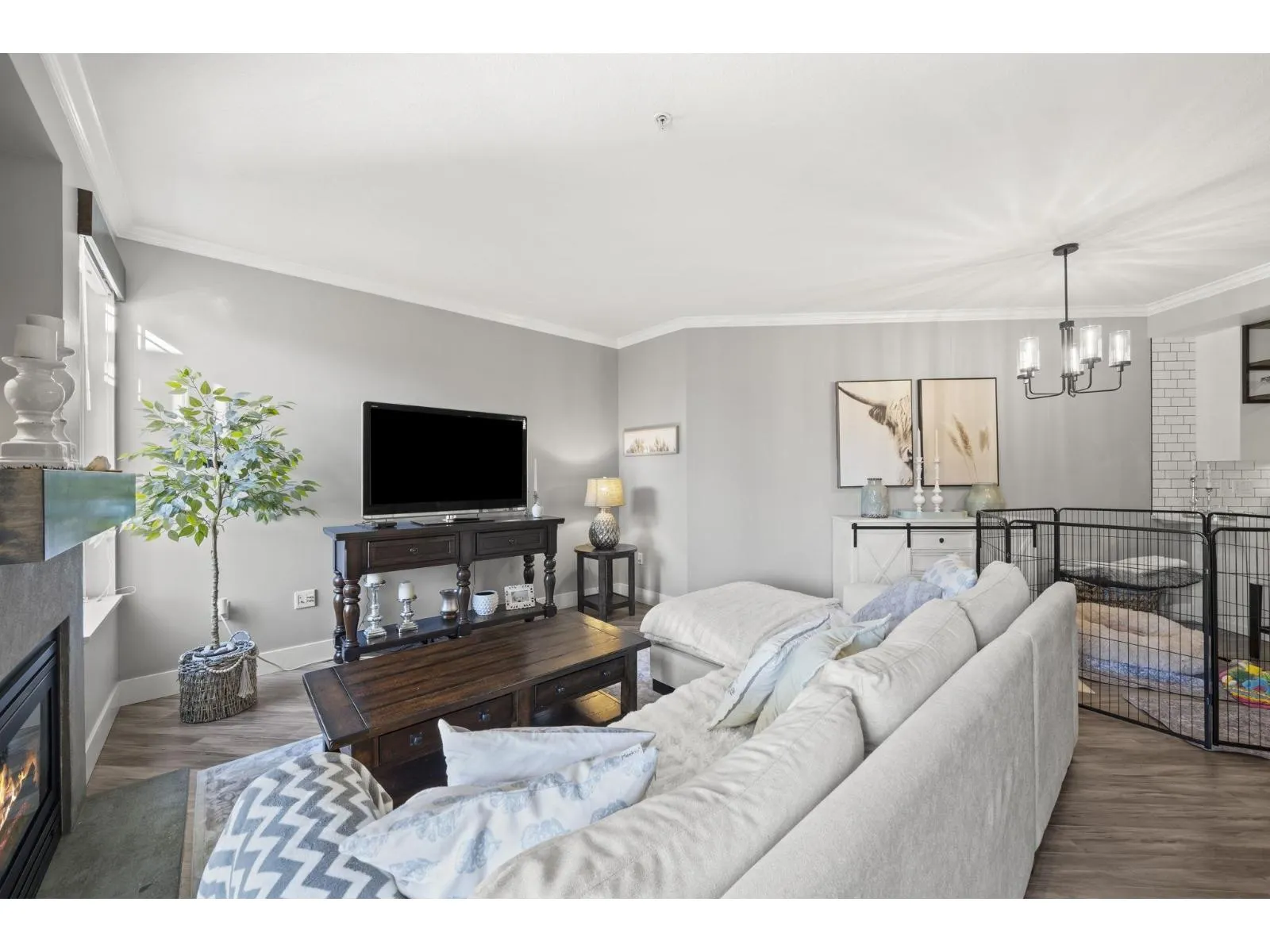 308 15368 16A AVENUE