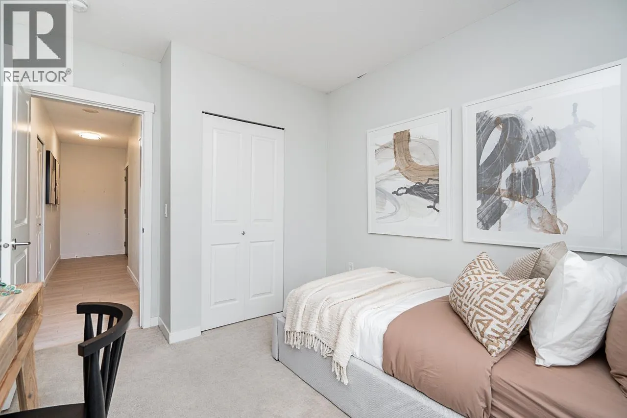 502 3281 E KENT AVENUE NORTH AVENUE