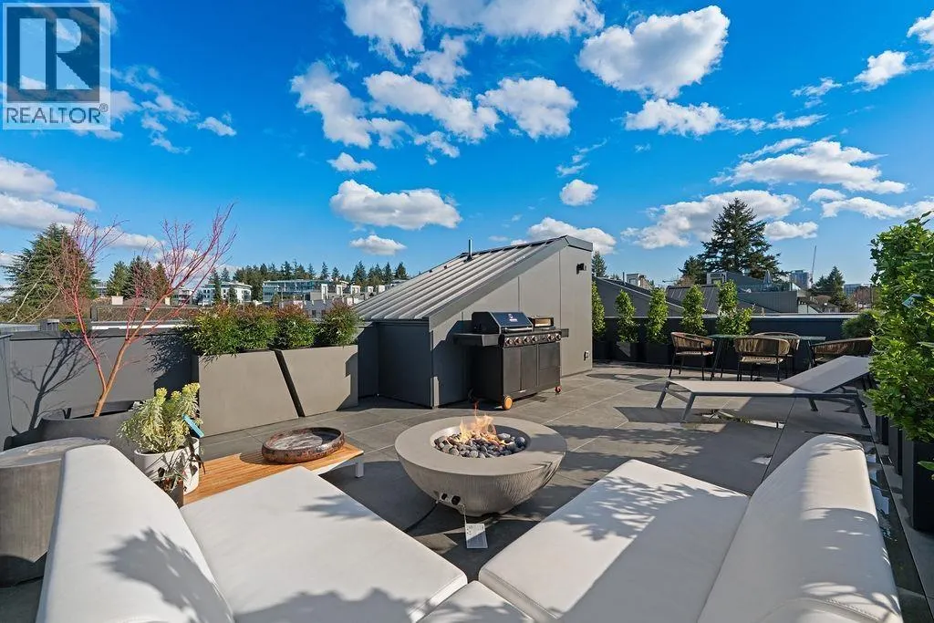 692 W 29TH AVENUE