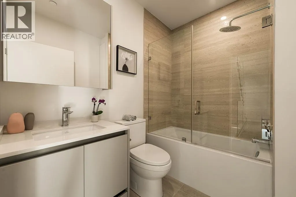 692 W 29TH AVENUE