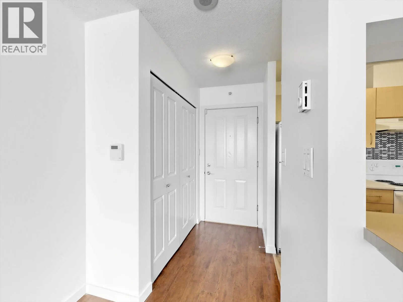 1001 3588 CROWLEY DRIVE