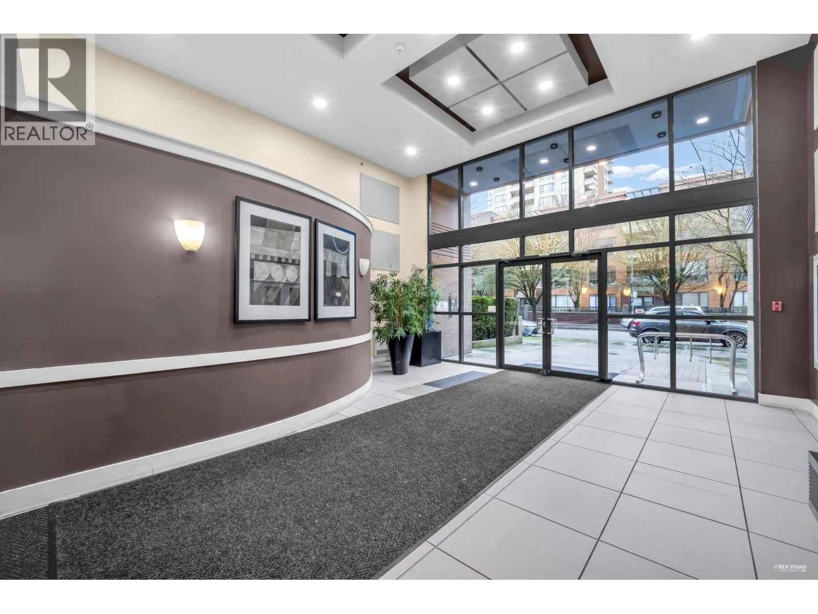 1001 3588 CROWLEY DRIVE