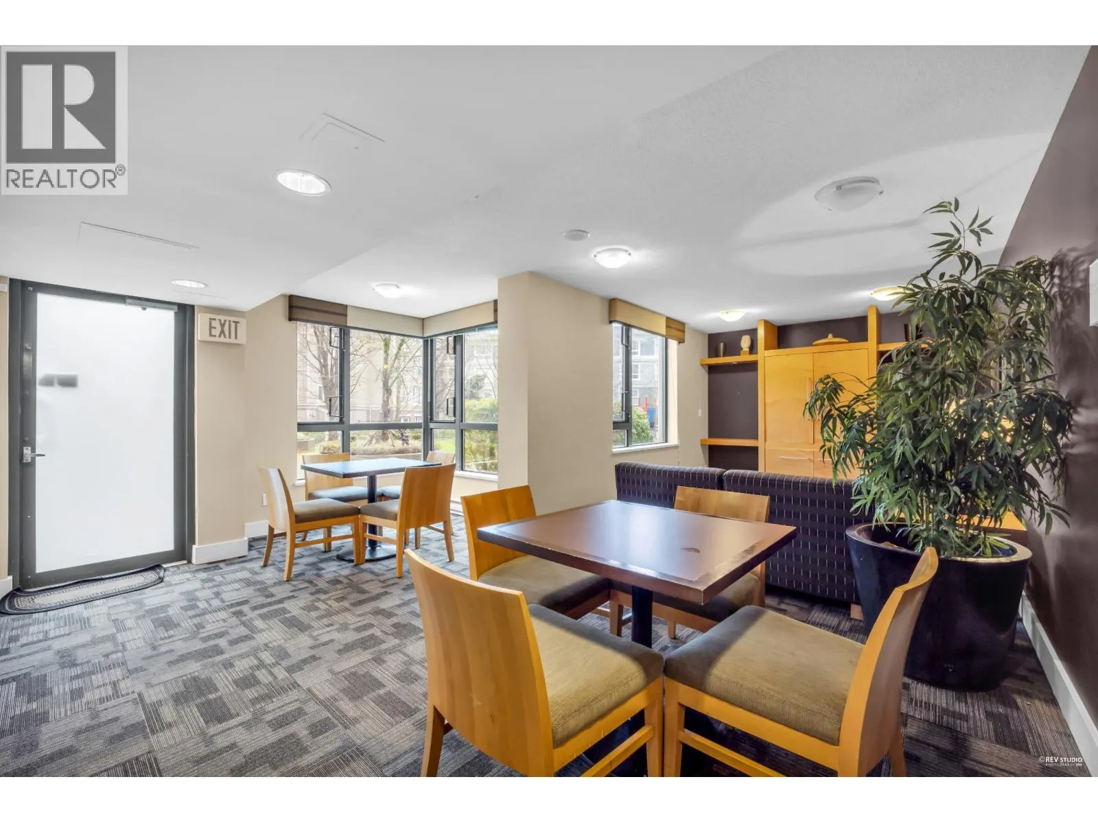 1001 3588 CROWLEY DRIVE