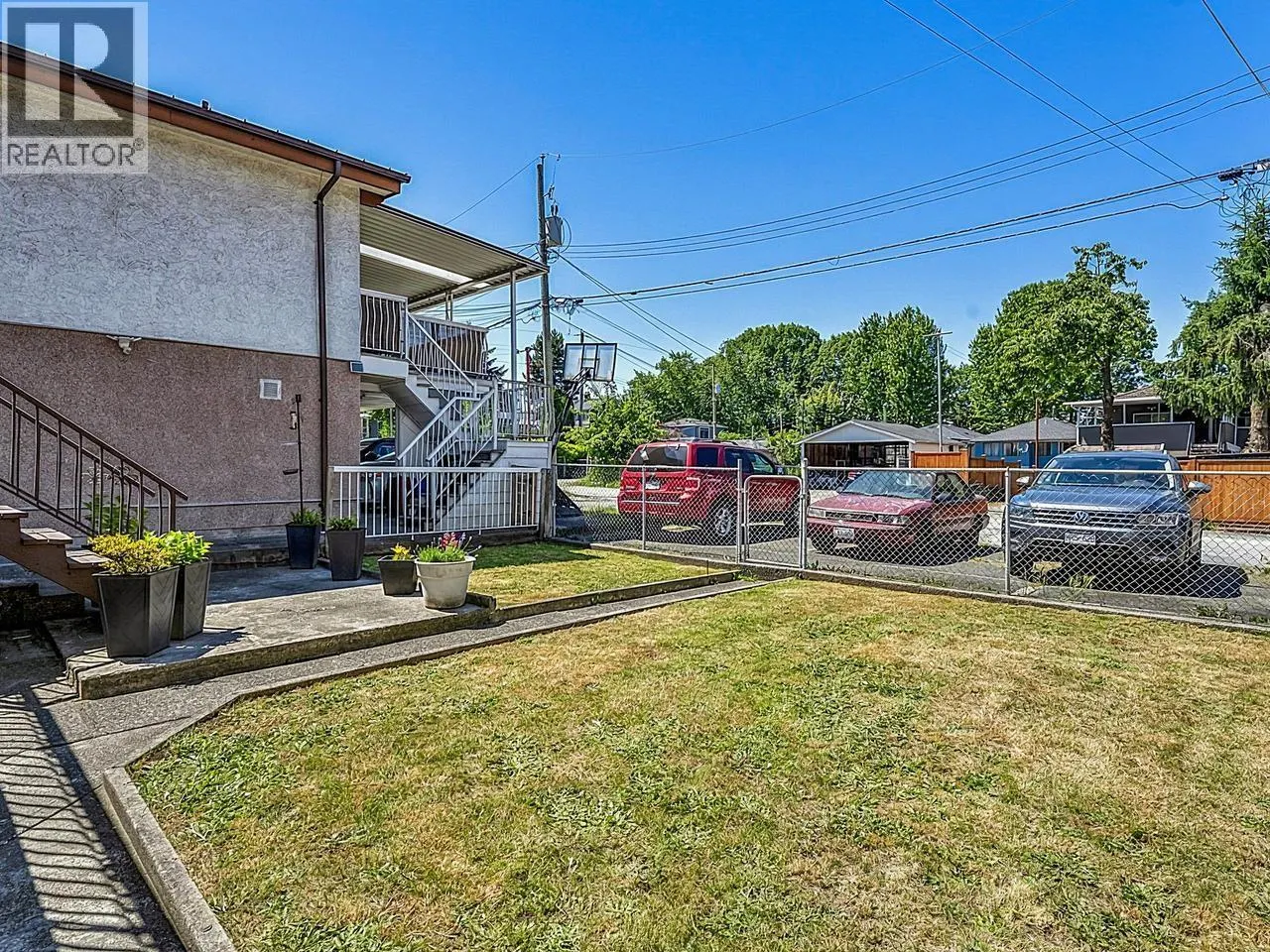 3807 VICTORIA DRIVE