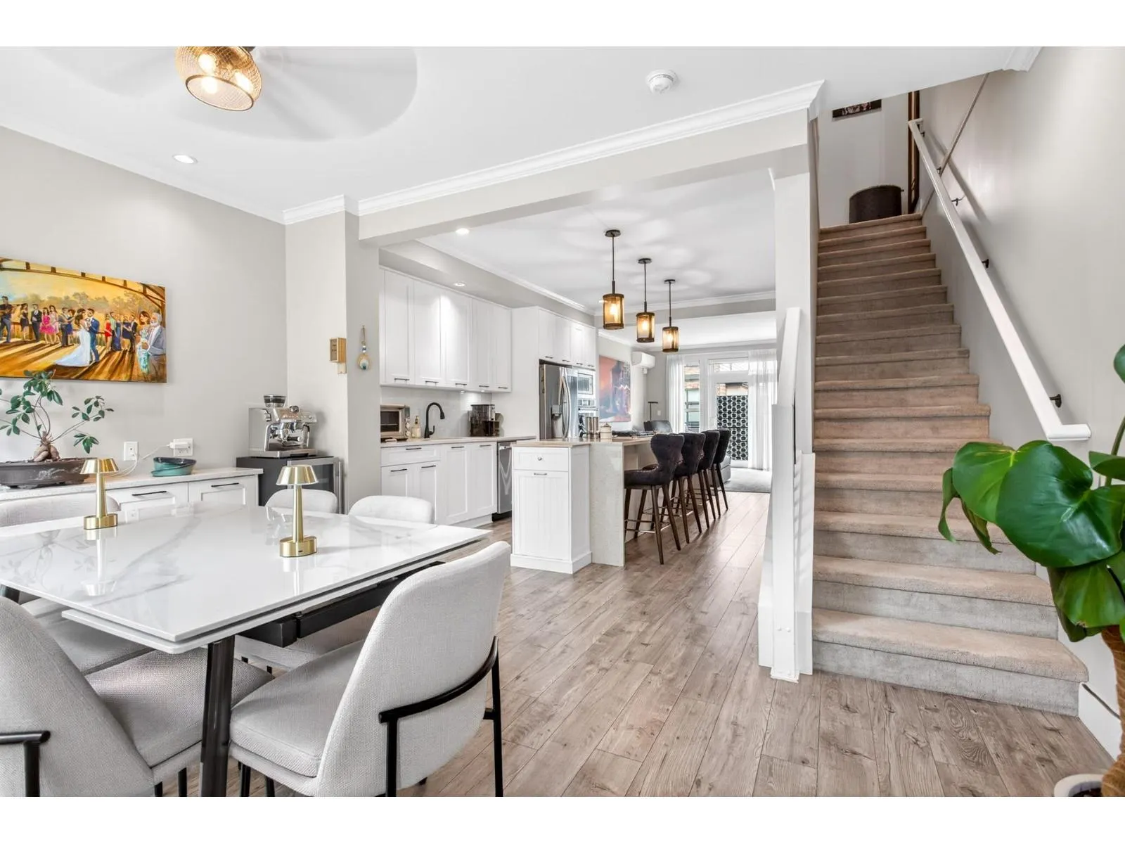 111 16488 64 AVENUE