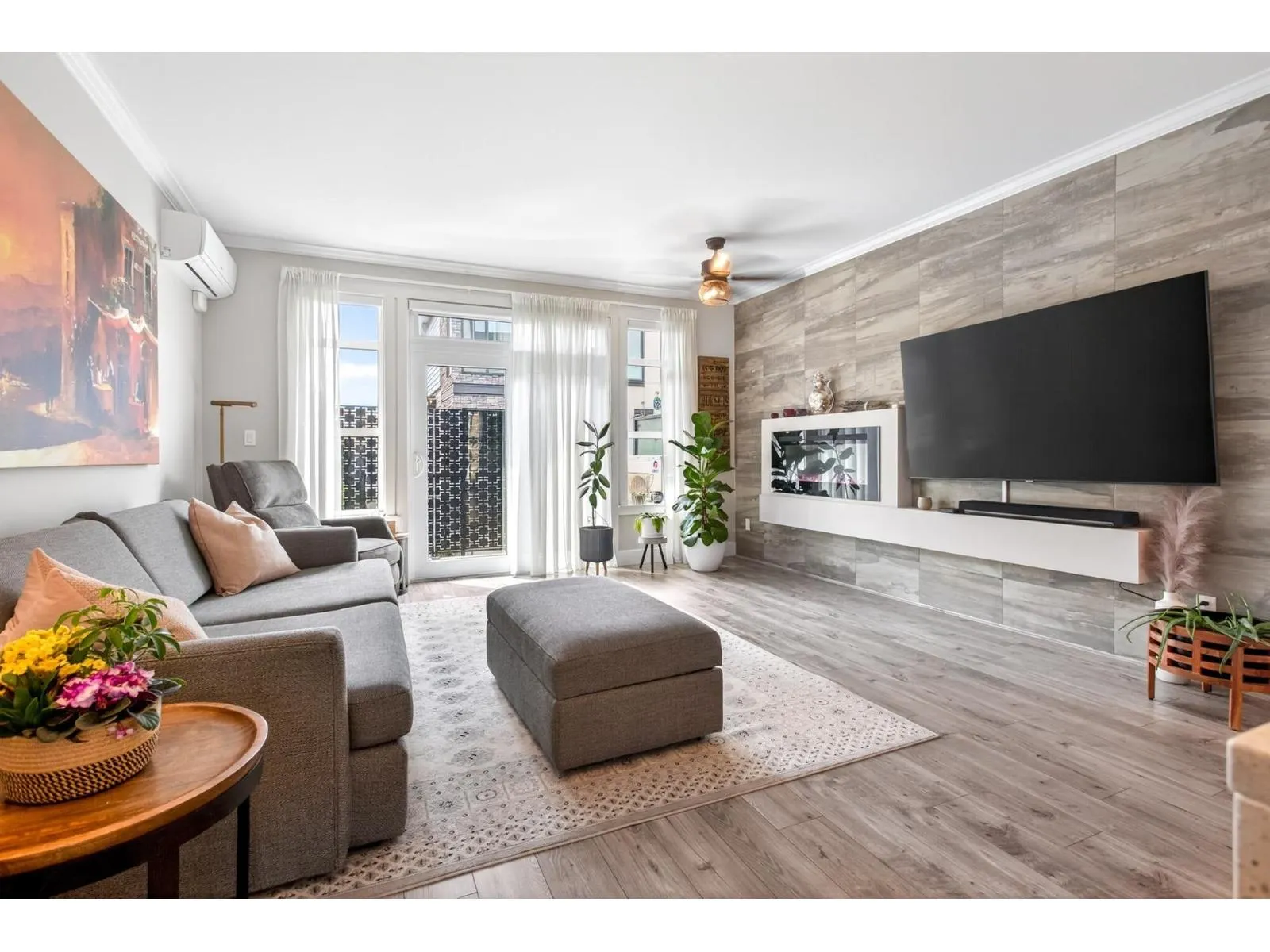 111 16488 64 AVENUE