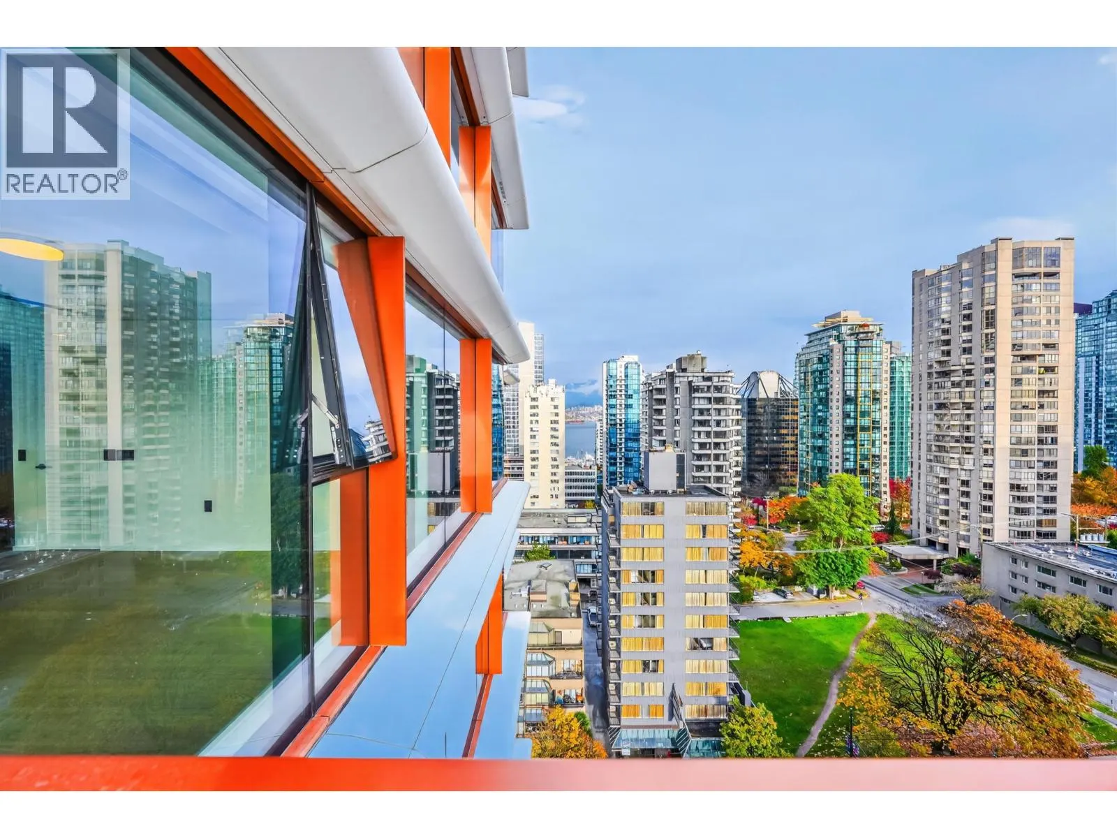 1606 1482 ROBSON STREET