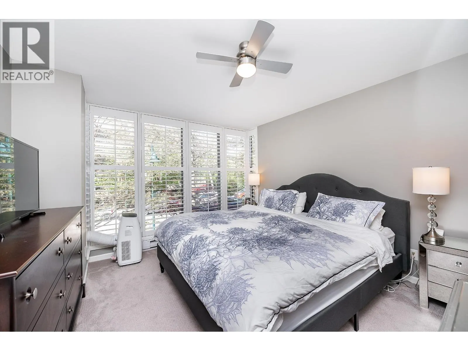 3 290 NEWPORT DRIVE