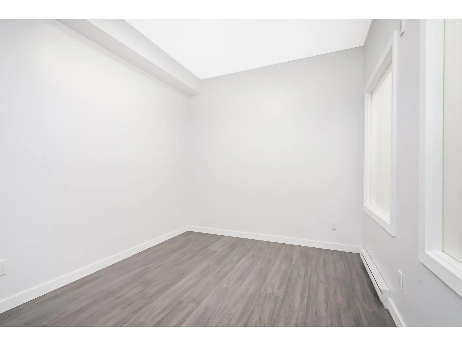 208 13733 107A AVENUE