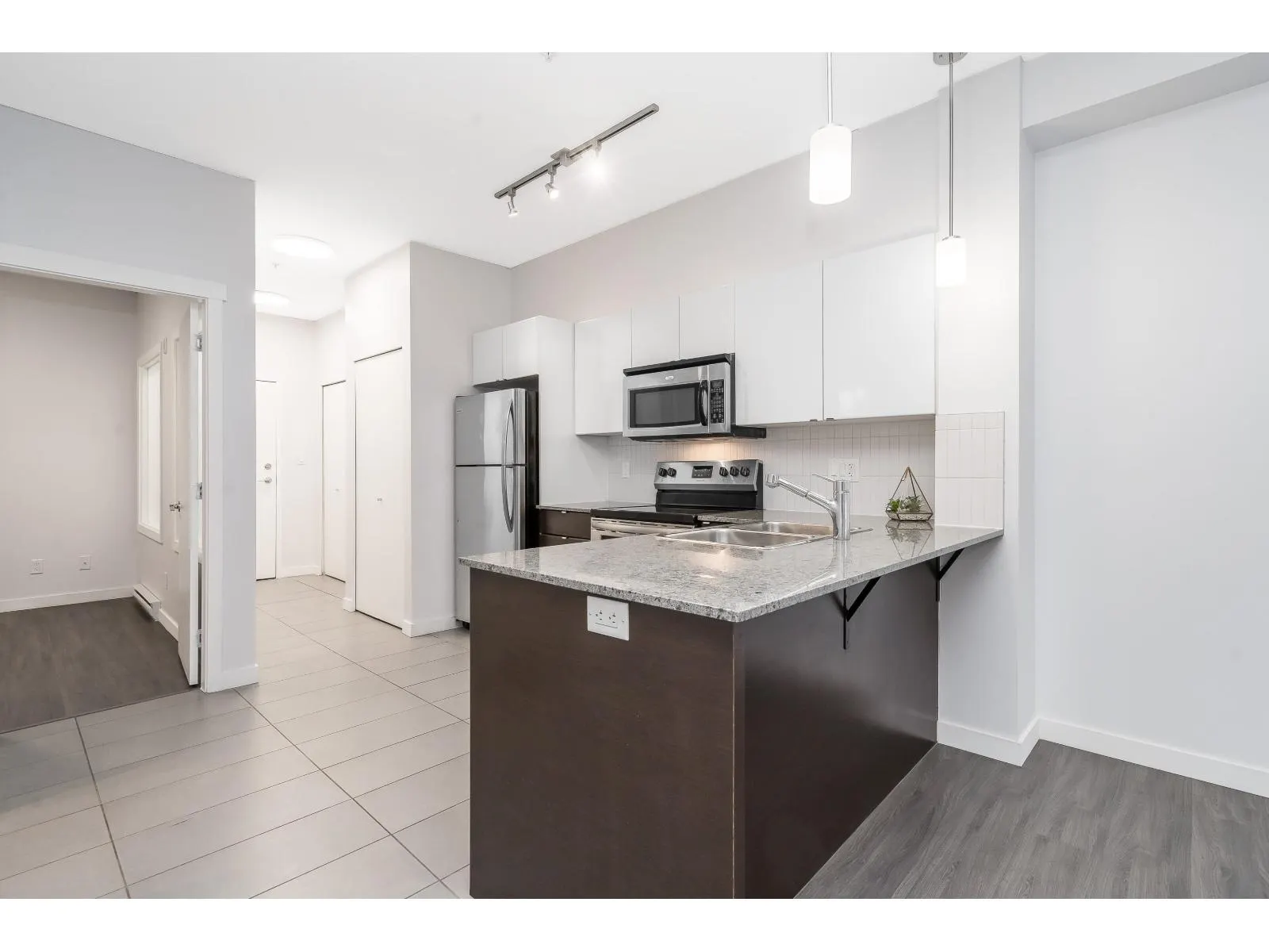208 13733 107A AVENUE