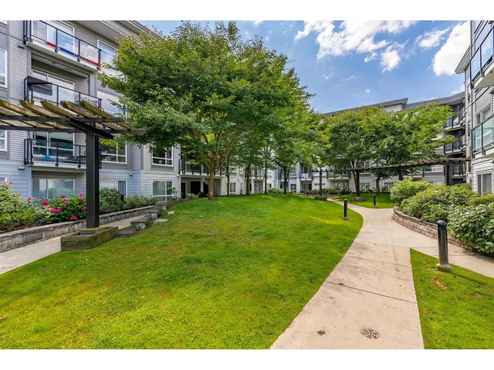 208 13733 107A AVENUE
